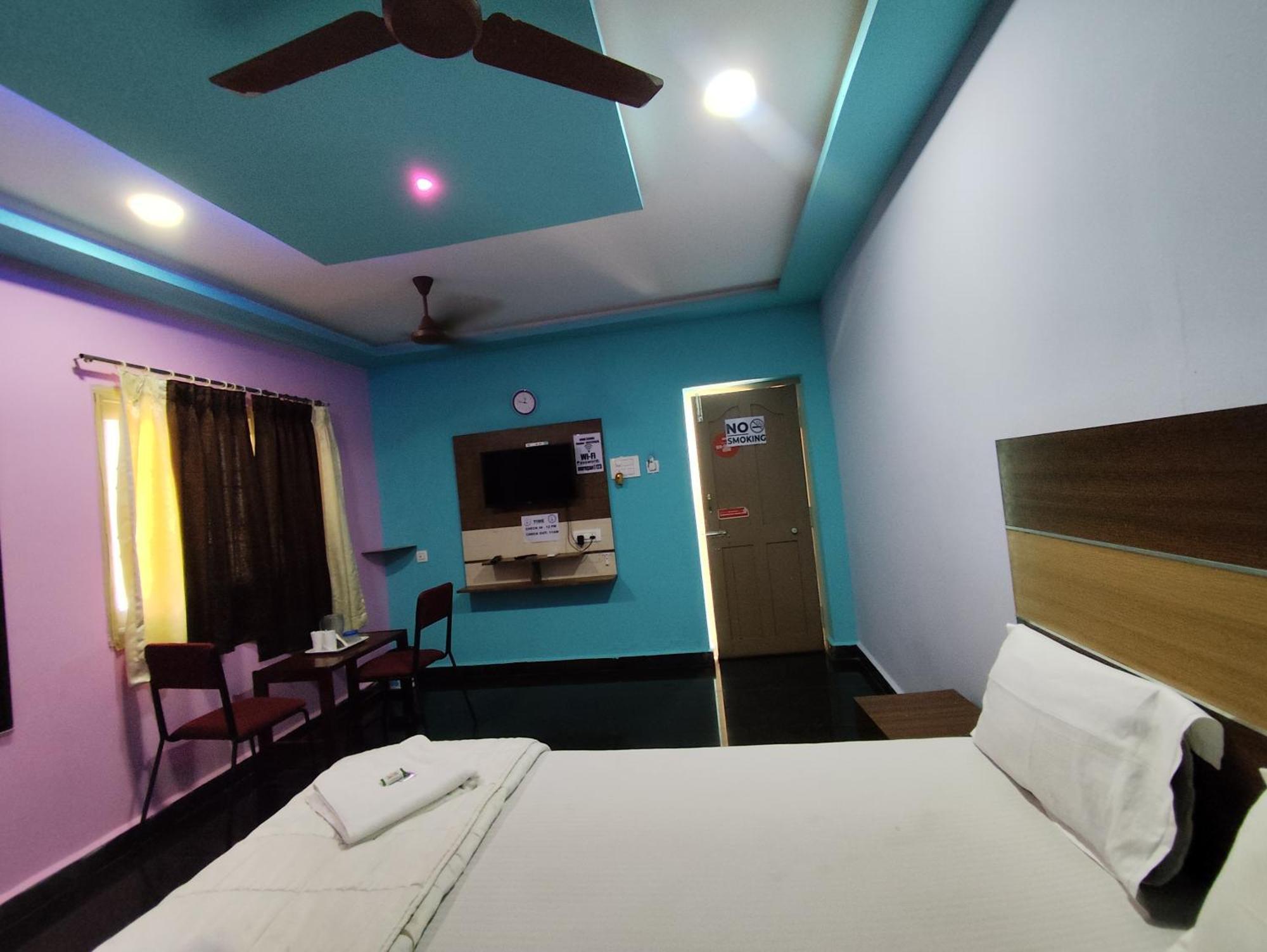 Sri Murugan Beach Paradise Hotel Mahabalipuram Exterior photo